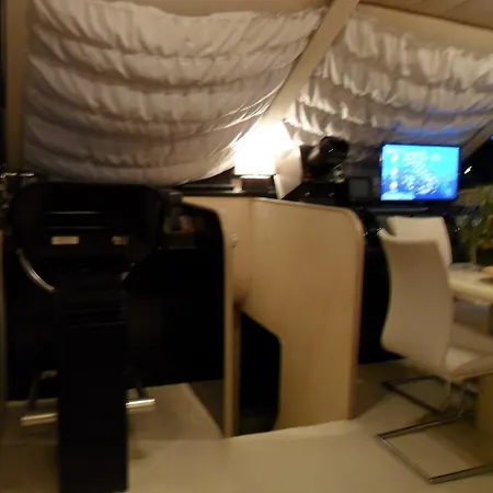 Boat&breakfast - Botel Castellammare di Stabia