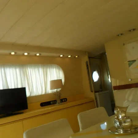 Boat&breakfast - Botel *