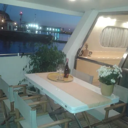 Boat&breakfast - Botel *